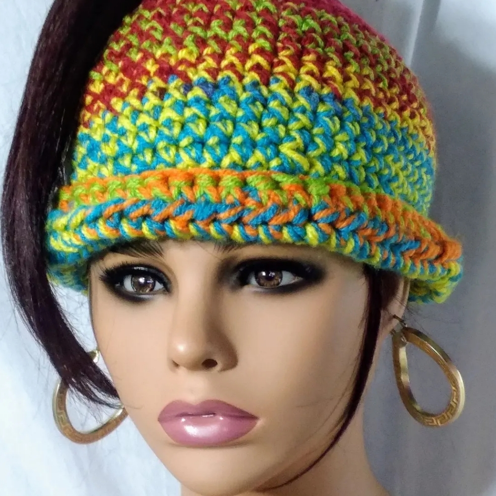 Ladies crochet hats with top opening